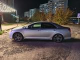 Toyota Camry 2013 года за 6 900 000 тг. в Актобе – фото 2