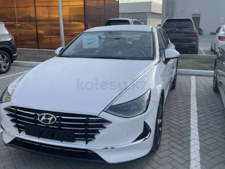 Hyundai Sonata 2022 года за 14 800 000 тг. в Атырау