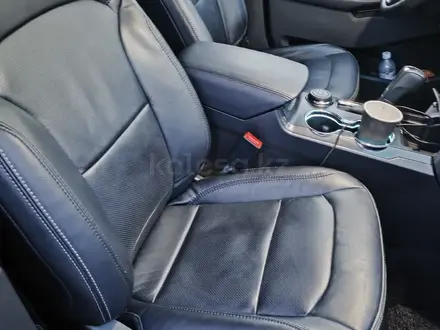 Ford Explorer 2015 года за 14 000 000 тг. в Алматы – фото 2
