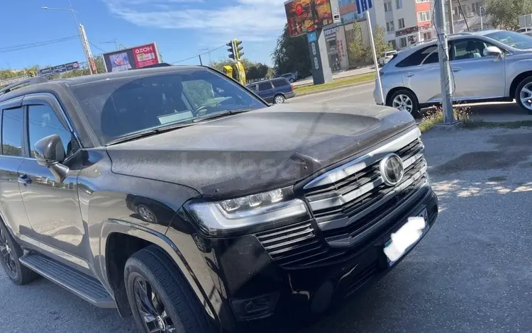 Toyota Land Cruiser 2023 года за 52 000 000 тг. в Актобе