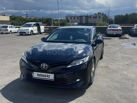 Toyota Camry 2018 года за 11 850 000 тг. в Алматы – фото 3