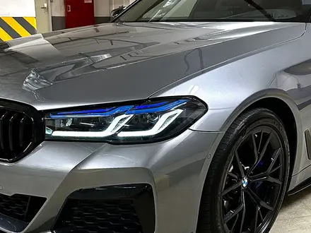 BMW 530 2022 года за 28 000 000 тг. в Алматы – фото 6