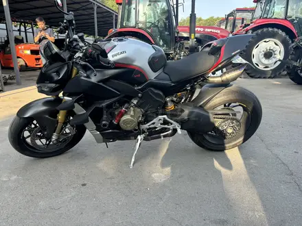 Ducati  Streetfighter V4 2023 года за 12 500 000 тг. в Алматы – фото 3