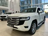 Toyota Land Cruiser Luxe 2025 года за 68 590 000 тг. в Астана