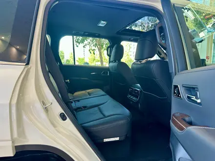 Toyota Land Cruiser Luxe 2025 года за 68 590 000 тг. в Астана – фото 8