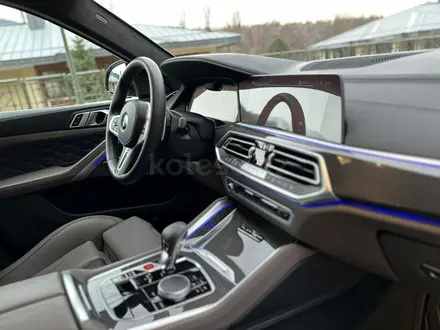 BMW X6 M 2021 года за 75 000 000 тг. в Алматы – фото 19