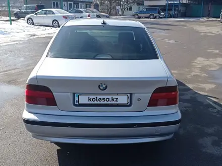 BMW 523 1995 года за 2 650 000 тг. в Алматы – фото 4