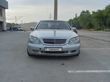 Mercedes-Benz S 320 2001 года за 2 200 000 тг. в Тараз – фото 4