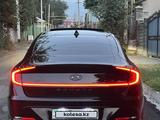 Hyundai Sonata 2021 годаүшін13 700 000 тг. в Алматы – фото 4