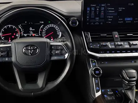 Toyota Land Cruiser Luxe 2024 года за 54 000 000 тг. в Алматы – фото 11