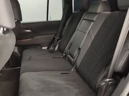 Toyota Land Cruiser Luxe 2024 года за 54 000 000 тг. в Алматы – фото 10