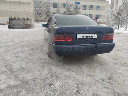 Mercedes-Benz E 280 1999 года за 2 600 000 тг. в Астана – фото 4