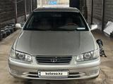 Toyota Camry 2000 года за 3 800 000 тг. в Шымкент – фото 4