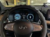 Hyundai Santa Fe 2021 года за 14 500 000 тг. в Алматы – фото 3