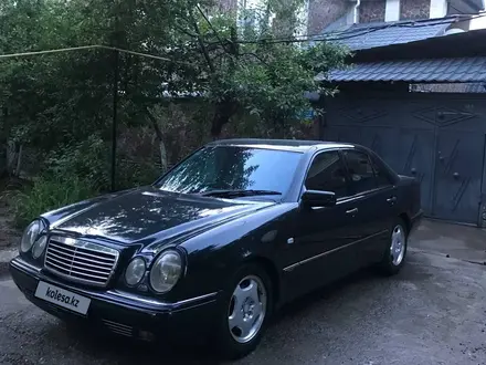 Mercedes-Benz E 280 1998 года за 4 000 000 тг. в Шымкент