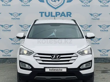 Hyundai Santa Fe 2016 года за 11 200 000 тг. в Актау