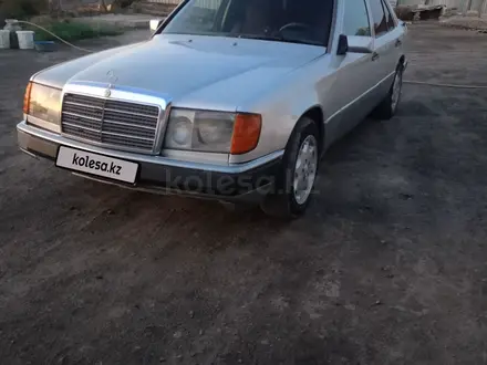 Mercedes-Benz E 220 1992 года за 1 500 000 тг. в Казалинск – фото 5