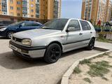 Volkswagen Golf 1995 года за 2 000 000 тг. в Астана – фото 2