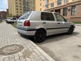 Volkswagen Golf 1995 года за 2 000 000 тг. в Астана – фото 4