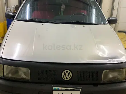 Volkswagen Passat 1993 года за 1 200 000 тг. в Астана – фото 12