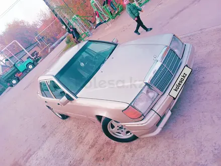 Mercedes-Benz E 230 1987 года за 950 000 тг. в Алматы – фото 6