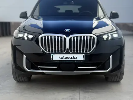BMW X5 2023 года за 47 000 000 тг. в Караганда