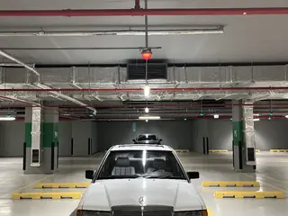 Mercedes-Benz 190