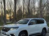 Toyota Land Cruiser Prado 2022 года за 31 000 000 тг. в Астана – фото 2