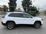 Jeep Cherokee 2021 года за 13 800 000 тг. в Алматы – фото 4