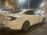 Hyundai Sonata 2022 годаүшін13 500 000 тг. в Астана – фото 2