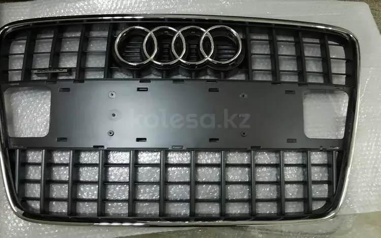 Решетка радиатора Audi Q7 за 80 000 тг. в Алматы
