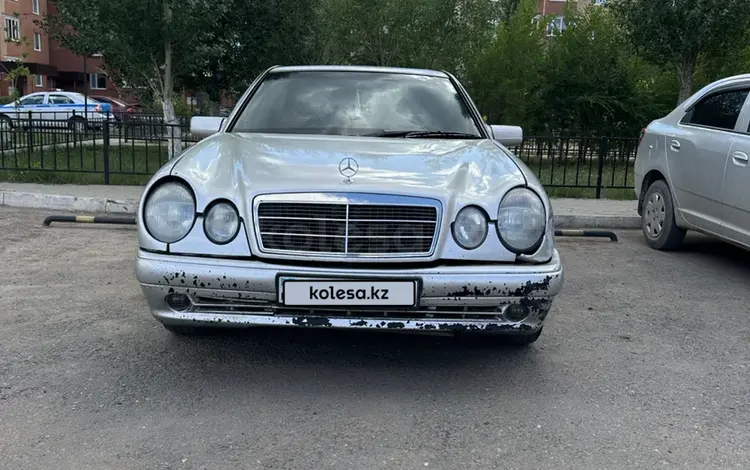 Mercedes-Benz E 200 1997 годаfor2 700 000 тг. в Астана