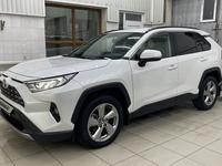 Toyota RAV4 2020 года за 13 900 000 тг. в Актау