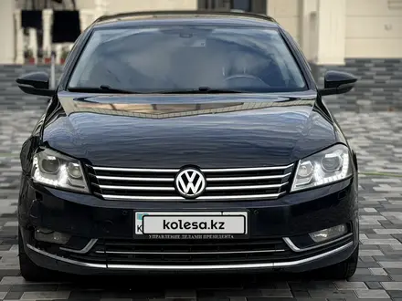 Volkswagen Passat 2012 года за 4 965 000 тг. в Алматы