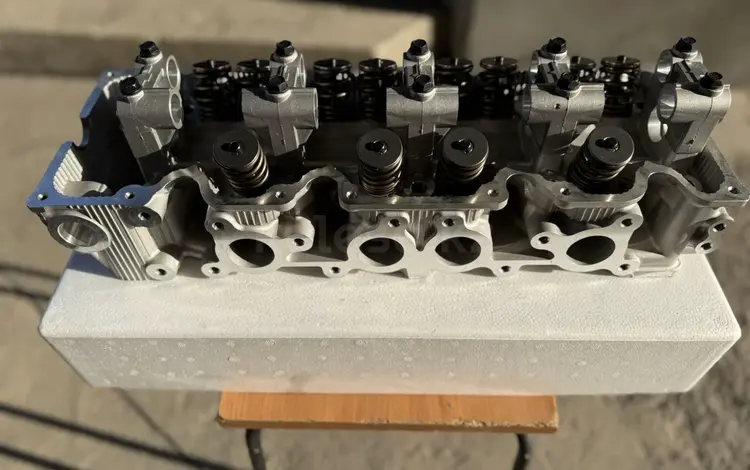 Головка блока цилиндров мазда G6 двигател мпв 2.5 литра 12 за 145 000 тг. в Алматы