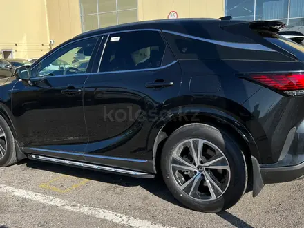 Lexus RX 350 2023 года за 33 500 000 тг. в Уральск – фото 7