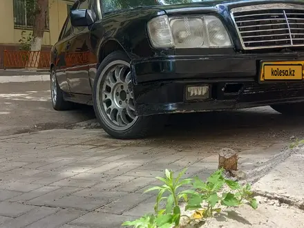 Mercedes-Benz E 200 1990 года за 1 200 000 тг. в Астана – фото 6