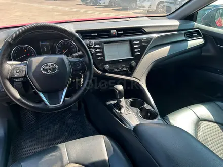 Toyota Camry 2020 года за 8 459 200 тг. в Алматы – фото 10