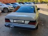 Mercedes-Benz E 230 1991 года за 1 300 000 тг. в Петропавловск – фото 4