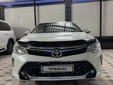 Toyota Camry 2015 года за 12 800 000 тг. в Сарыагаш