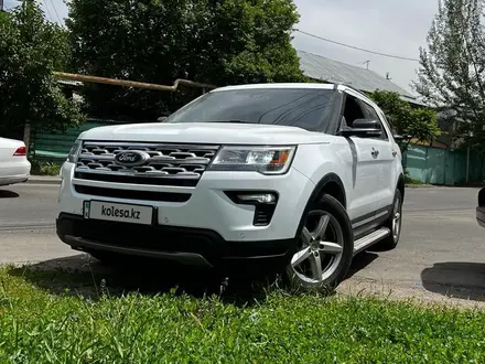 Ford Explorer 2018 года за 21 000 000 тг. в Алматы – фото 7