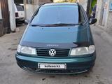 Volkswagen Sharan 1996 года за 2 300 000 тг. в Алматы – фото 4