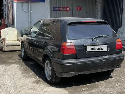 Volkswagen Golf 1995 года за 1 300 000 тг. в Алматы – фото 2