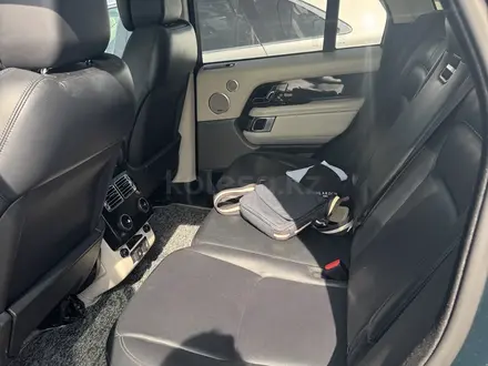 Land Rover Range Rover 2019 года за 41 000 000 тг. в Алматы – фото 6