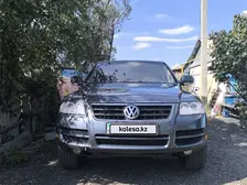 Volkswagen Touareg, 2004