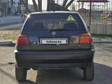 Volkswagen Golf 1993 года за 1 650 000 тг. в Астана – фото 2