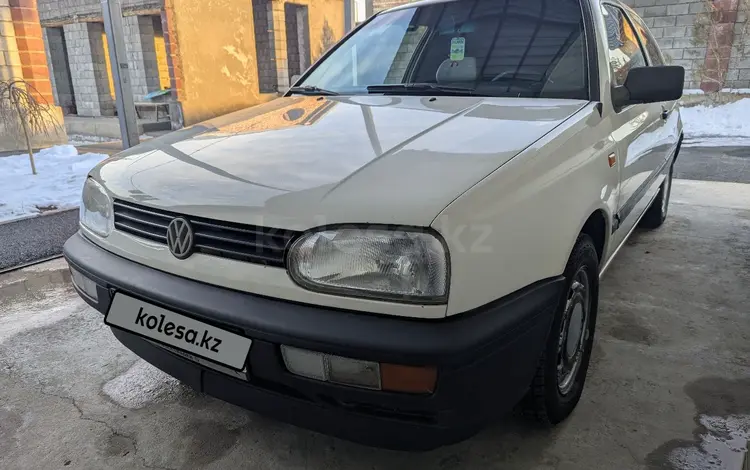 Volkswagen Golf 1993 годаүшін2 200 000 тг. в Шымкент