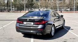 BMW 520 2021 года за 18 000 000 тг. в Алматы – фото 5