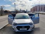 Hyundai Elantra 2018 года за 8 500 000 тг. в Астана – фото 2