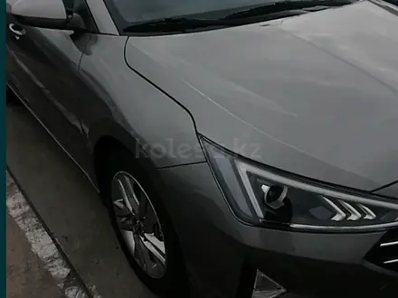 Hyundai Elantra 2019 года за 8 300 000 тг. в Караганда